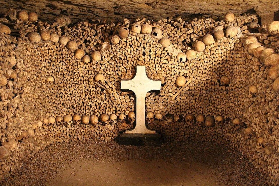 Paris: Catacombs Entry & Seine River Cruise with Audio Guide, Paris