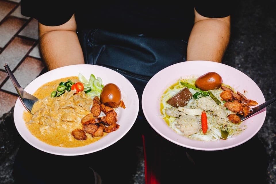 Bangkok: Backstreets Food Tour with 15+ Tastings, Bangkok