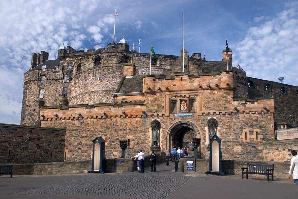 Edinburgh Castle: Guided Walking Tour with Entry Ticket, Edinburgh