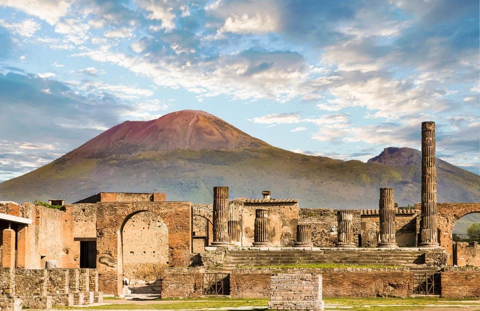 From Rome: Pompeii Day Trip with Optional Vesuvius and Lunch, Rome