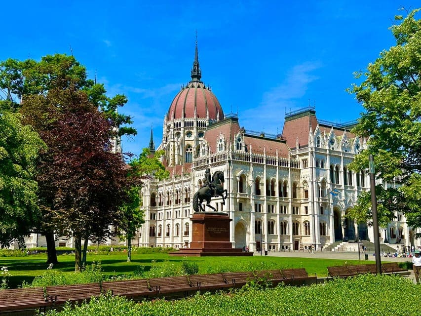 Budapest: Parliament Building Entry Ticket and Audio Guide, Budapest