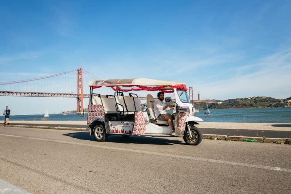 Lisbon: Private Guided Tuk-Tuk Tour with Hotel Pickup, Lisbon