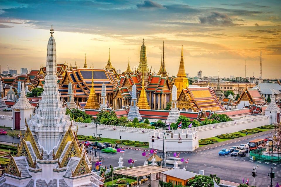 Bangkok: Grand Palace, Wat Pho, and Wat Arun Guided Tour, Bangkok