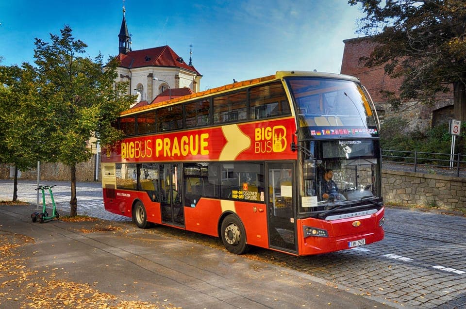Prague: Big Bus Hop-on Hop-off, Castle Tour and River Cruise, Prague