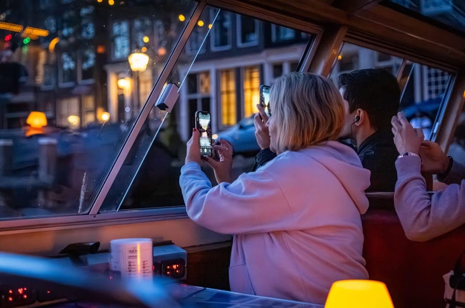 Amsterdam: Evening Canal Cruise – City Lights & Wine Option, Amsterdam